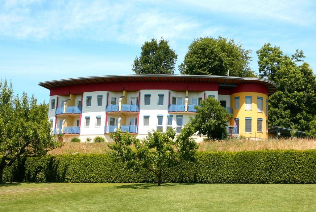 Solens Land Guest House Bed & Breakfast Fruhstuckshotel Frauenkirchen Luaran gambar